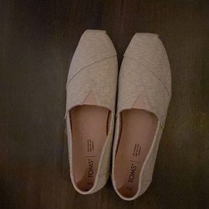 TOMS mult-pastel